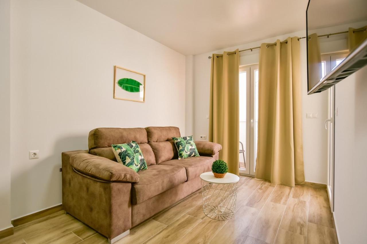 Apartments Cura Beach 또레비에하 외부 사진