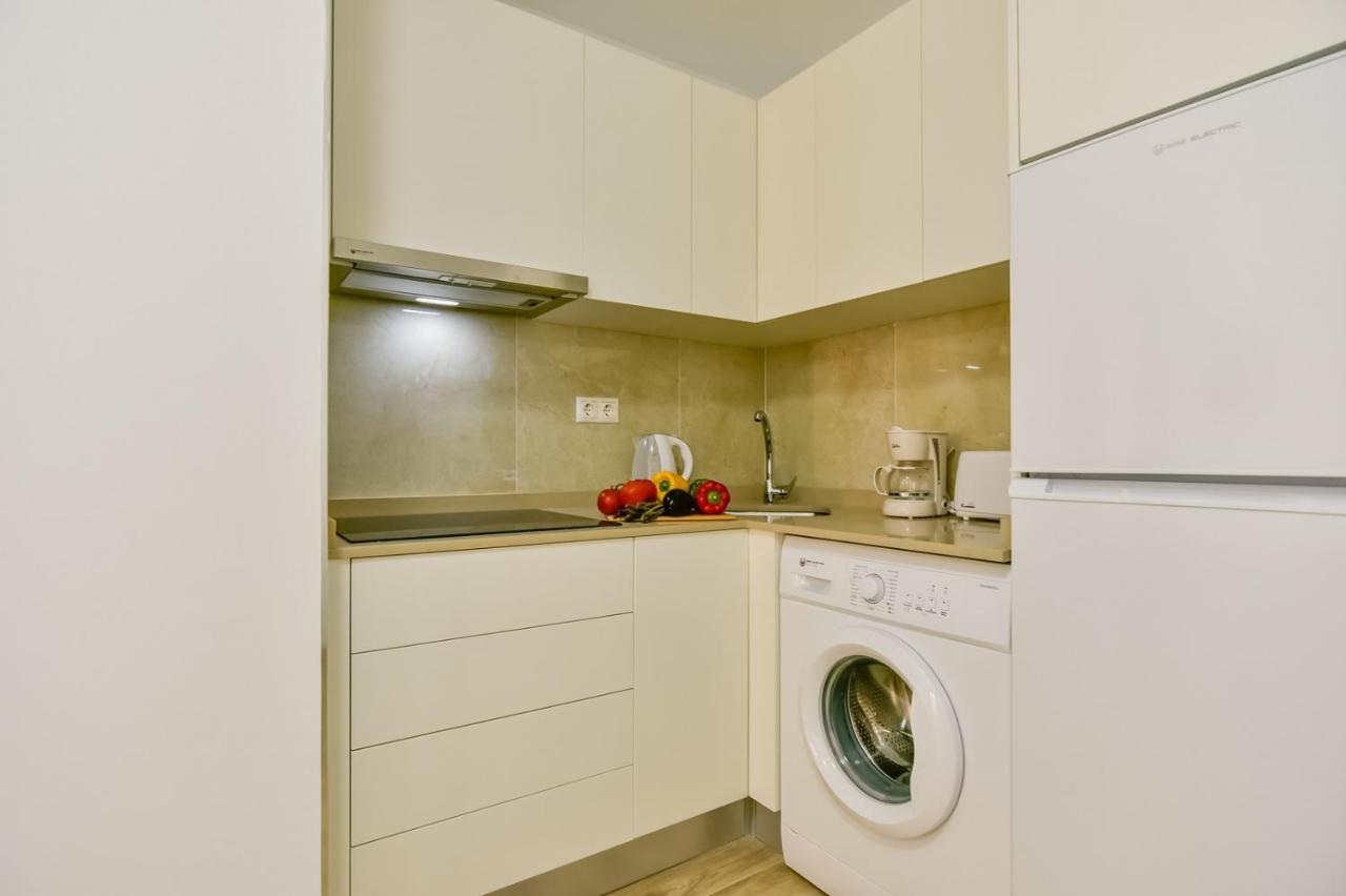 Apartments Cura Beach 또레비에하 외부 사진