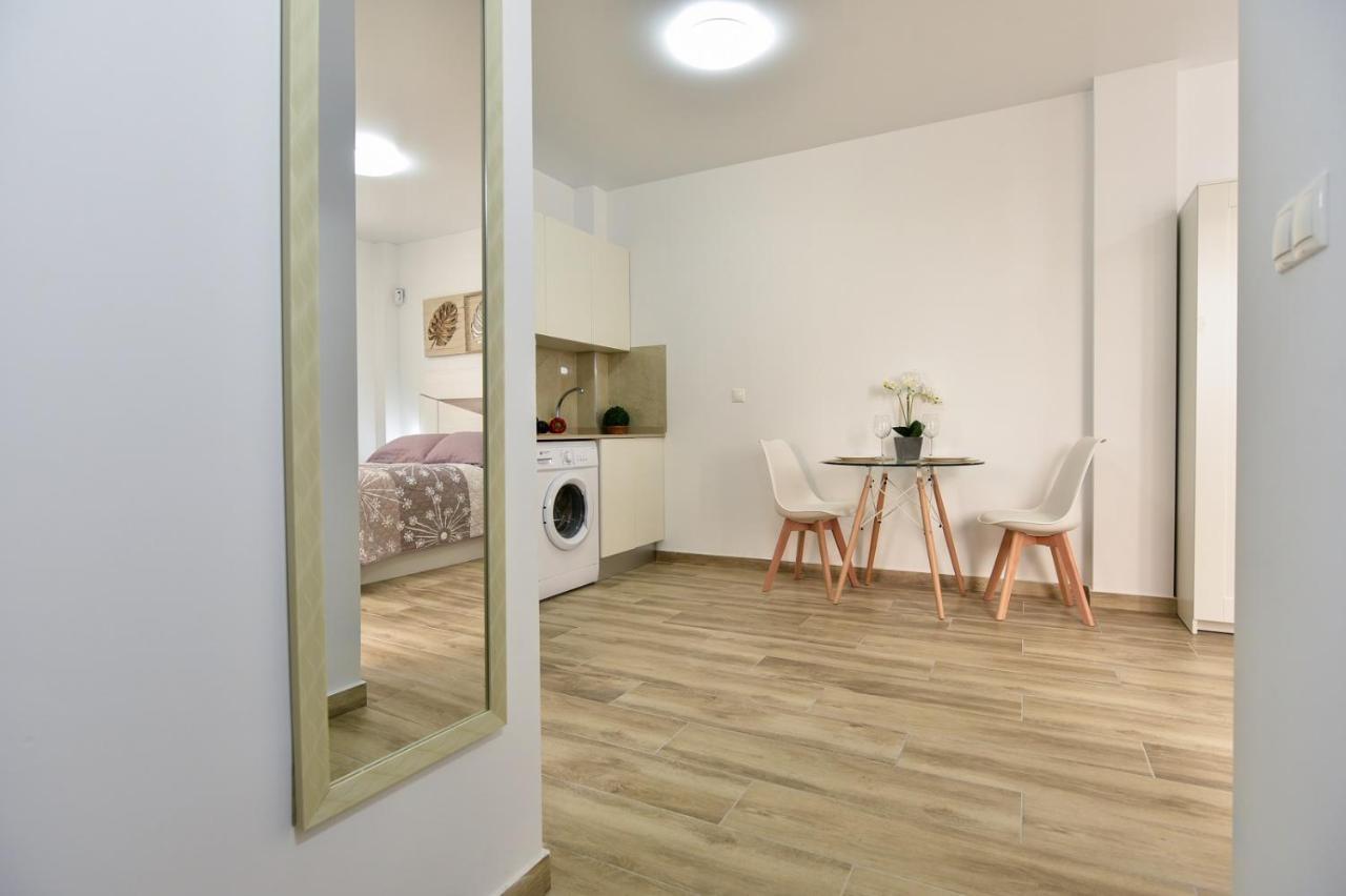 Apartments Cura Beach 또레비에하 외부 사진