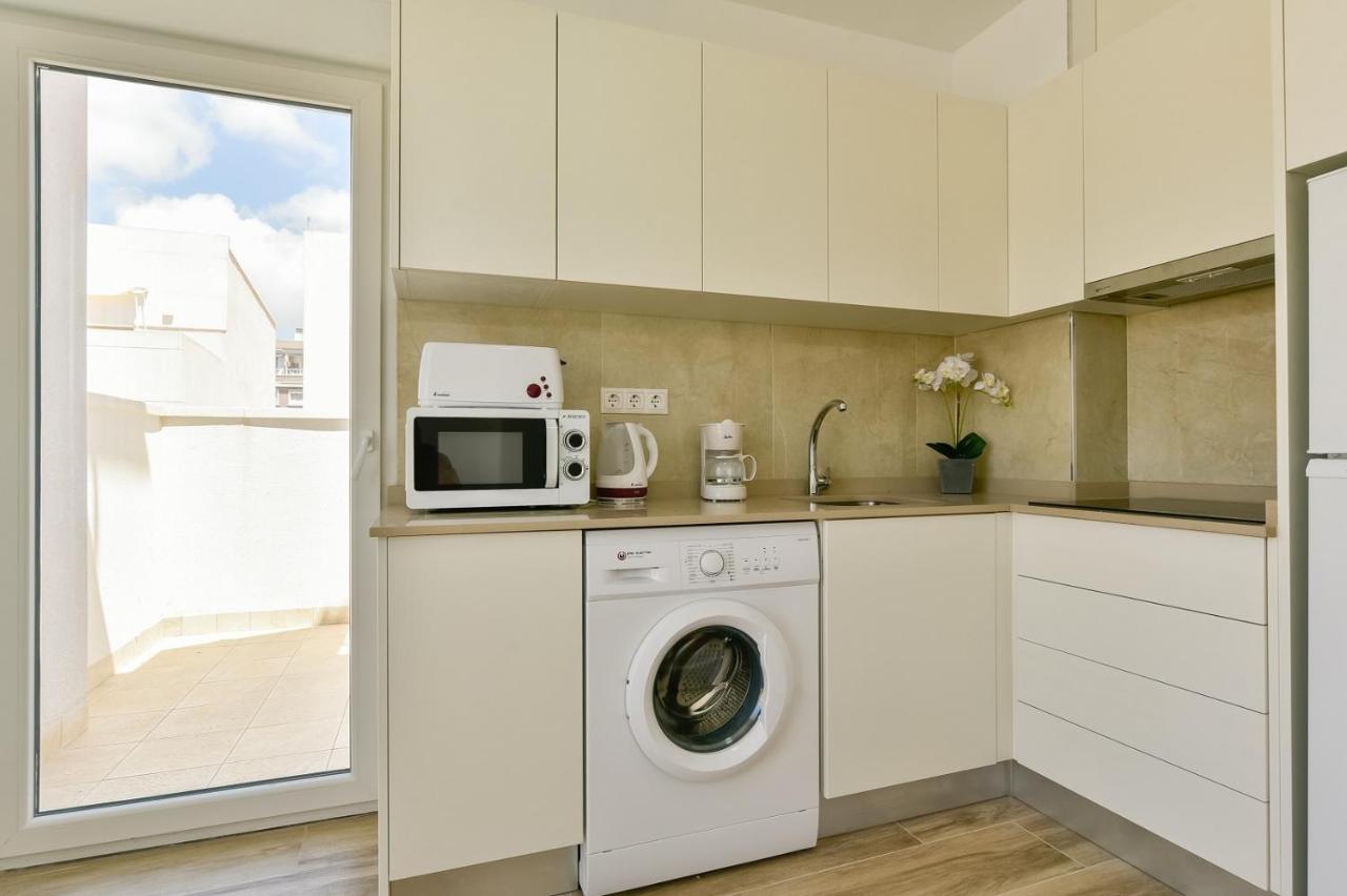 Apartments Cura Beach 또레비에하 외부 사진