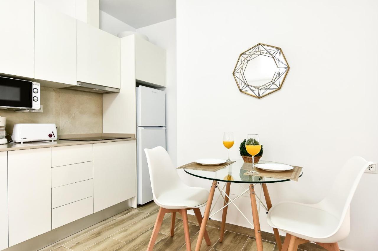 Apartments Cura Beach 또레비에하 외부 사진