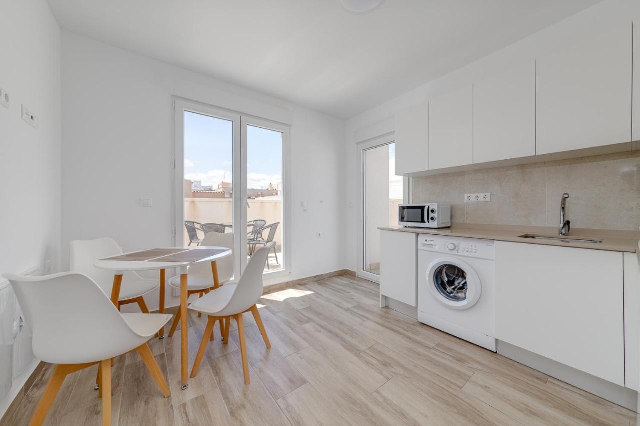 Apartments Cura Beach 또레비에하 외부 사진