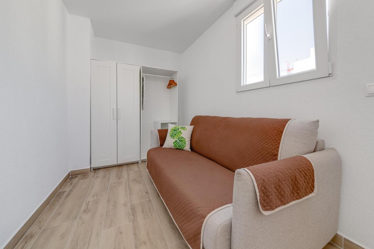 Apartments Cura Beach 또레비에하 외부 사진