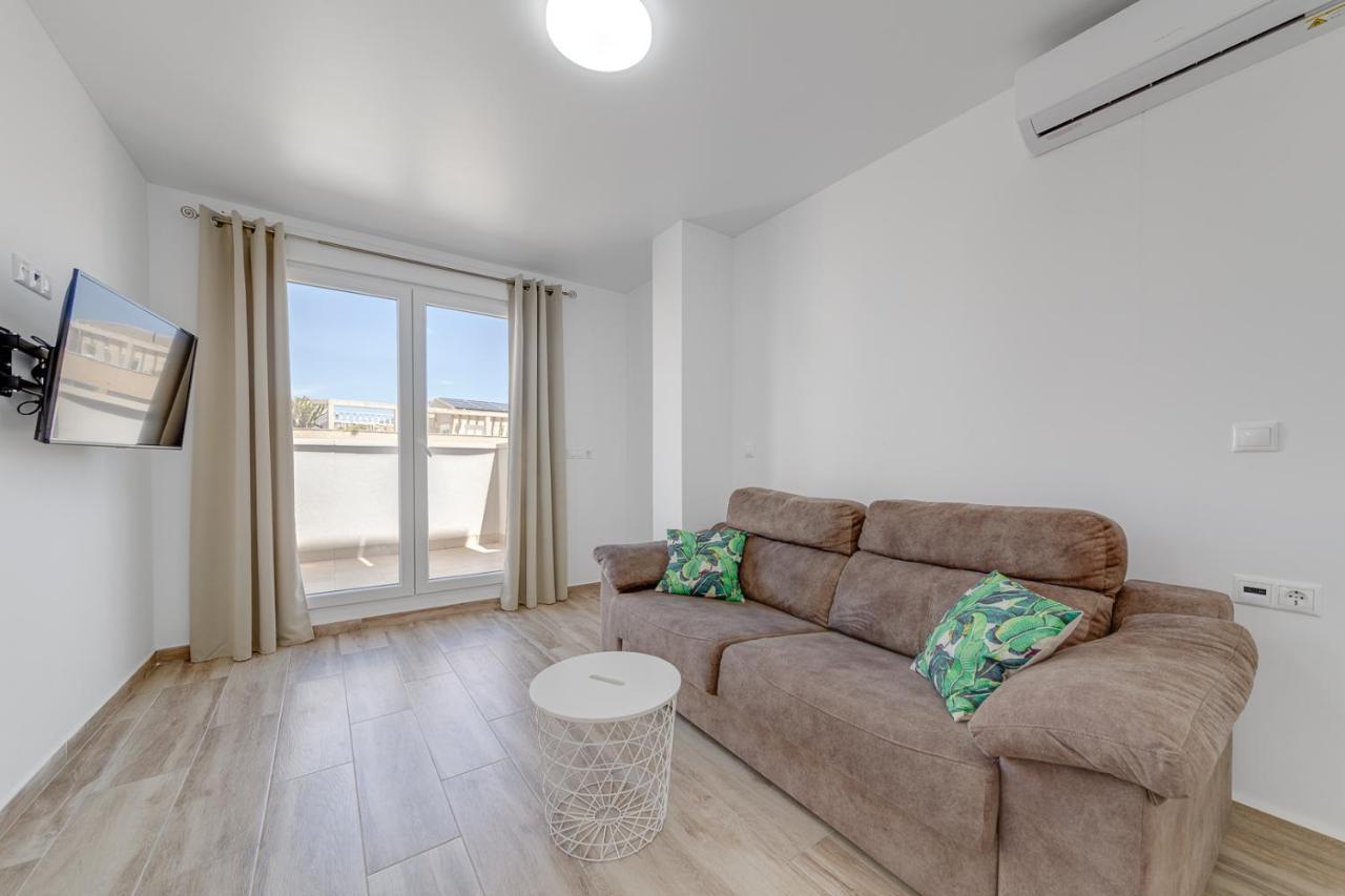 Apartments Cura Beach 또레비에하 외부 사진